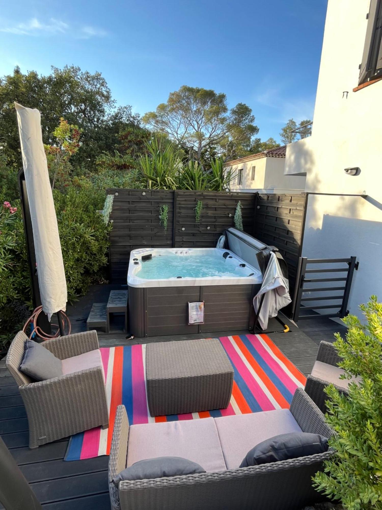Villa Les Mimosas Spa-Jacuzzi Saint-Raphael  Ngoại thất bức ảnh